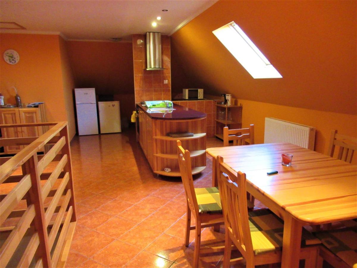 Menyhart Apartman Gyenesdiason 6 Fo Reszere Luaran gambar